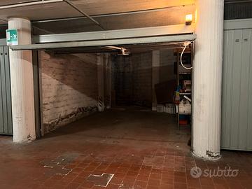 Garage auto e moto, 17mq ìn Via Riva Reno