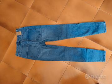 JEANS STRADIVARIUS