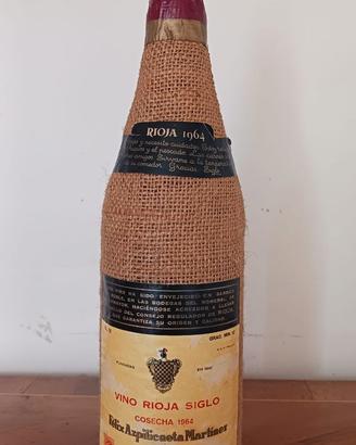 coppia bottiglie d'epoca di vini spagnoli