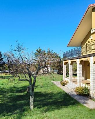 Villa di 380 m² con più di 5 locali e box auto dop