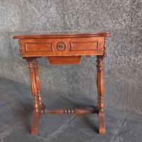 Tavolino da lavoro metà 800.