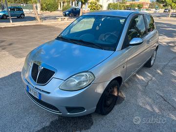 Lancia Ypsilon 1.3 MJT 75 CV Oro Giallo