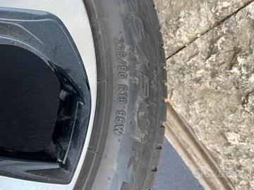 Cerchione r gomme come nuove