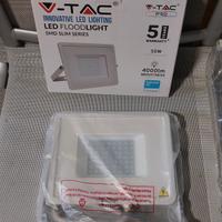 Faro led da esterno 50W