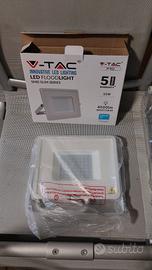 Faro led da esterno 50W