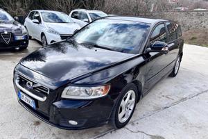 Volvo V50 D2 R-design