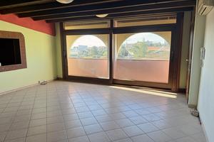 Ampio appartamento con cortile indipendente