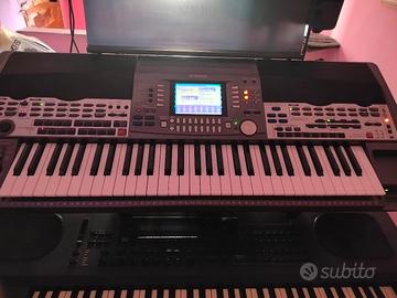 Tastiera Yamaha 9000