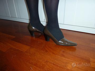 Scarpe eleganti con tacco vernice marrone n°37