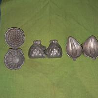 Antichi stampi in metallo per dolci / cioccolato