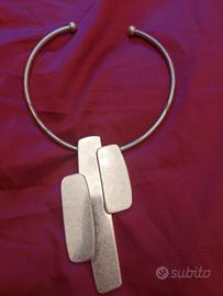 collana girocollo rigida