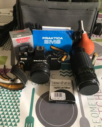 Macchina fotografica semiautomatica Praktica
