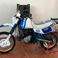 Suzuki DR 600