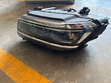 faro  sx Tiguan (2017)0 301 101 235 00