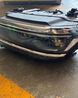 faro  sx Tiguan (2017)0 301 101 235 00