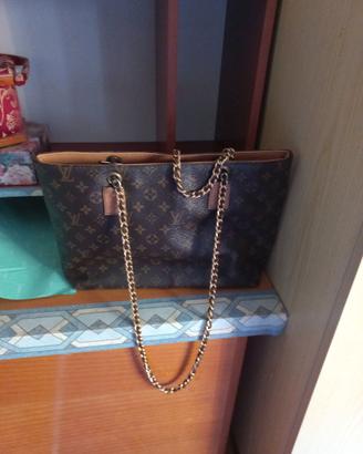 Borsa con tracolla metallica