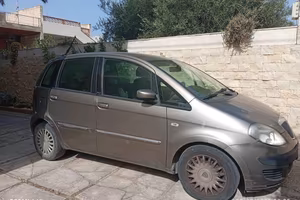 Auto Lancia Musa