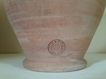 Coppia di vasi fatti a mano in cotto