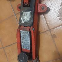 CRIC  SOLLEVATORE  AUTO  USATO