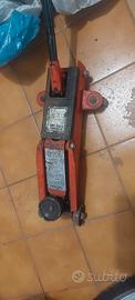 CRIC  SOLLEVATORE  AUTO  USATO