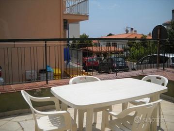 Appartamento con veranda a 80m dal mare