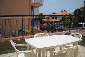 Appartamento con veranda a 80m dal mare