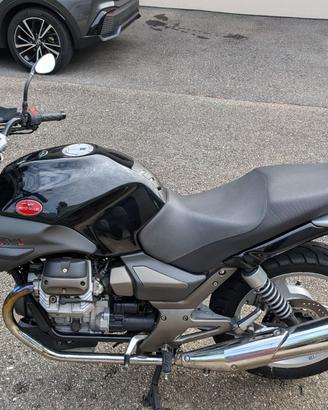 MOTO GUZZI BREVA 750