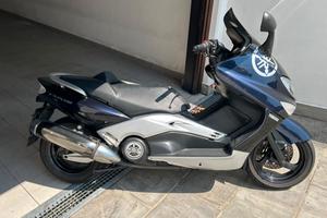 tmax Yamaha 2002 con soli 14900km