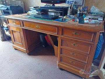 Scrivania d'epoca inizio 900 noce