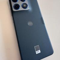 Motorola edge 70  12/512 scambi