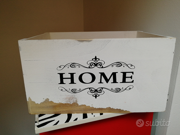 Scatola decorativa in legno