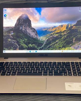 ASUS VivoBook X540N da 15.6 pollici