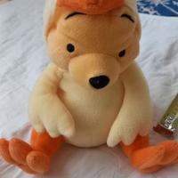 Peluche Winni the Pooh travestito da gallina