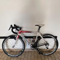 Bici da corsa Colnago Cx 1 in carbonio