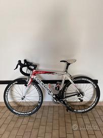 Bici da corsa Colnago Cx 1 in carbonio