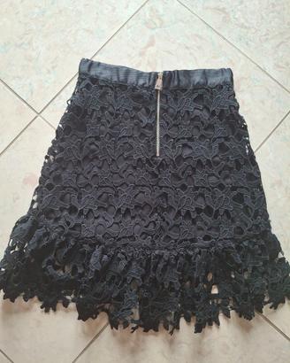 Gonna Corta Motivi in Pizzo Macramè Nera