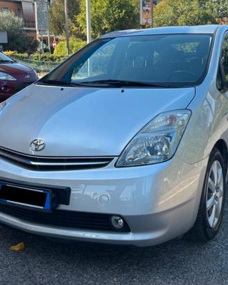 Toyota Prius 1.5i 16V - Hybrida Automatica