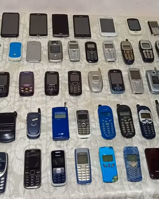LOTTO CELLULARI SMARTPHONE NOKIA MOTOROLA STARTAC
