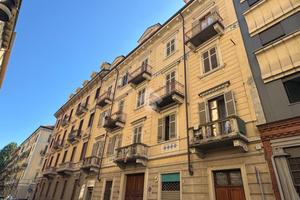 2 LOCALI A TORINO