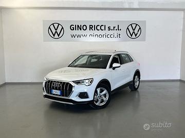 Audi Q3 40 TDI quattro S tronic Business Advanced