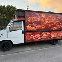 FOOD TRUCK PATENTE B