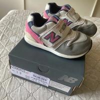 New balance bambina numero 25