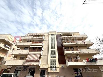 Zona centro - via umberto giordano - 4 vani