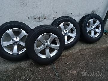 gomme invernali 215/65/R16 con cerchi in lega