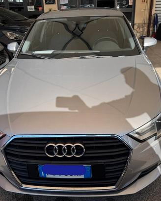 Audi A3 2018 1.6 TDI 116 CV S-Tronic Tagliandi Aud