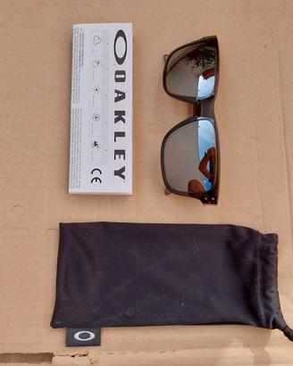 Oakley Holbrook