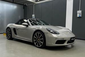Porsche boxster 718