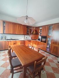 cucina usata componibile ad angolo in legno