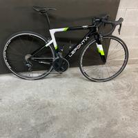 Bici da corsa in carbonio