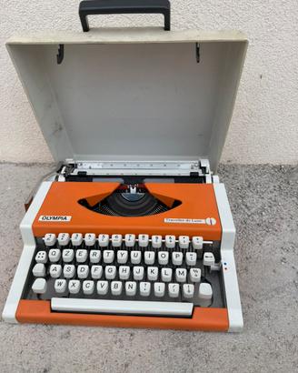 Macchina da scrivere portatile